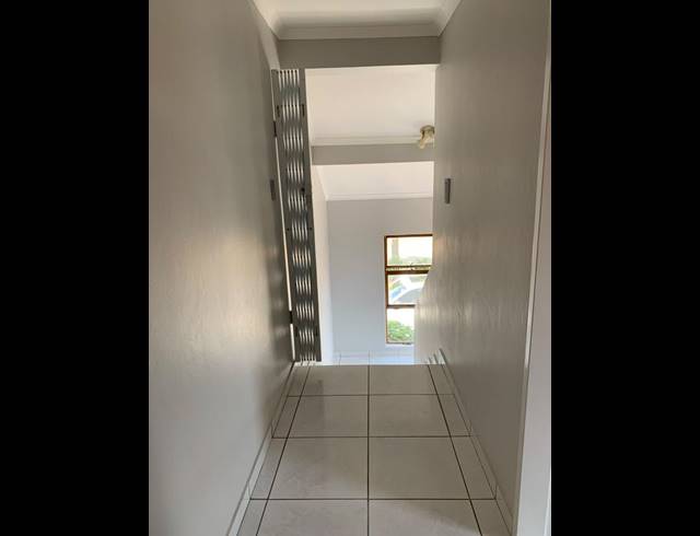 2 BEDROOM TOWNHOUSE FOR SALE IN VANDERBIJLPARK SW 5